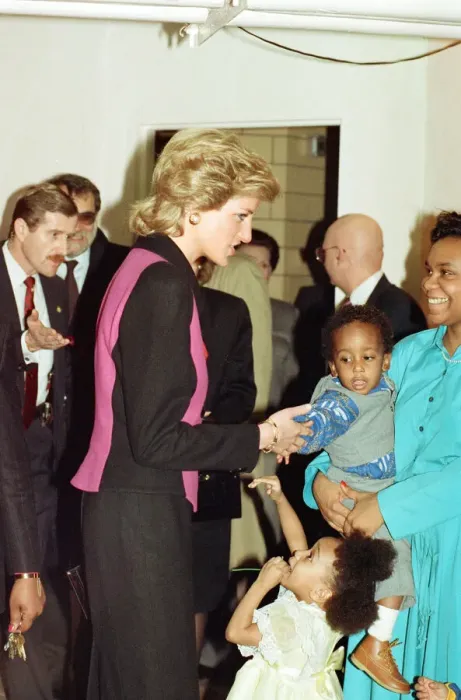 Framed Print : Diana, Princess of Wales visits a day nursery, New York City. February 1989 Framed Print : Diana, Princess of Wales visits a day nursery, New York City. February 1989