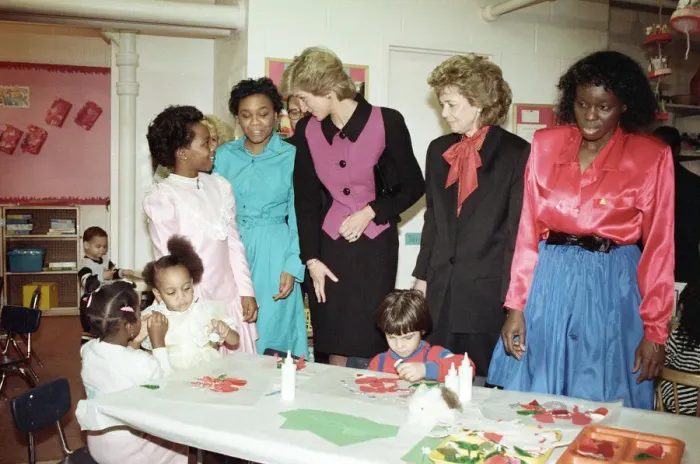 Framed Print : Diana, Princess of Wales visits a day nursery, New York City. February 1989 Framed Print : Diana, Princess of Wales visits a day nursery, New York City. February 1989