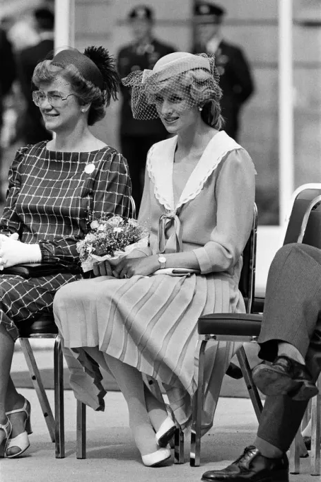 Framed Print : Diana, Princess of Wales visits Prince Edward Island, Canada. June 1983 Framed Print : Diana, Princess of Wales visits Prince Edward Island, Canada. June 1983