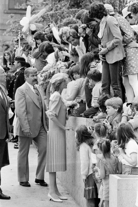 Framed Print : Diana, Princess of Wales visits Prince Edward Island, Canada. June 1983 Framed Print : Diana, Princess of Wales visits Prince Edward Island, Canada. June 1983