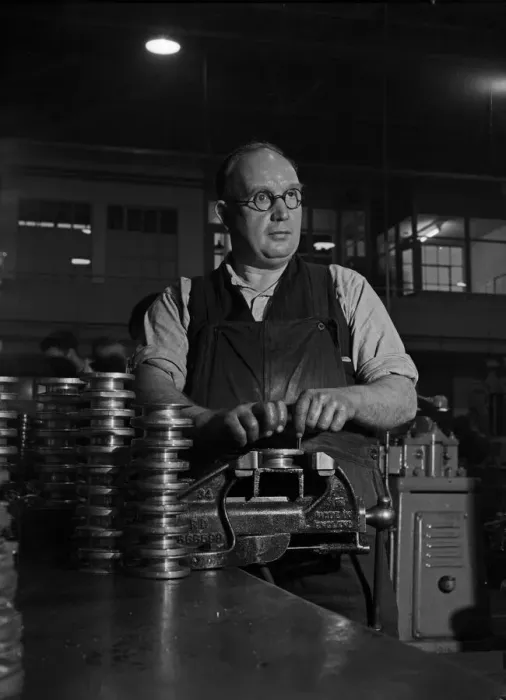 Framed Print : Diesel engines being assembled at the Perkins factory in Peterborough. 10th November 1949