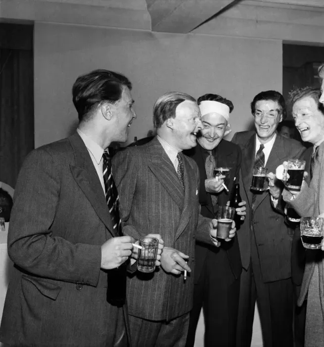Framed Print : Dinner to celebrate the Guinea pig club, a specialist plastic surgery created by Sir Framed Print : Dinner to celebrate the Guinea pig club, a specialist plastic surgery created by Sir