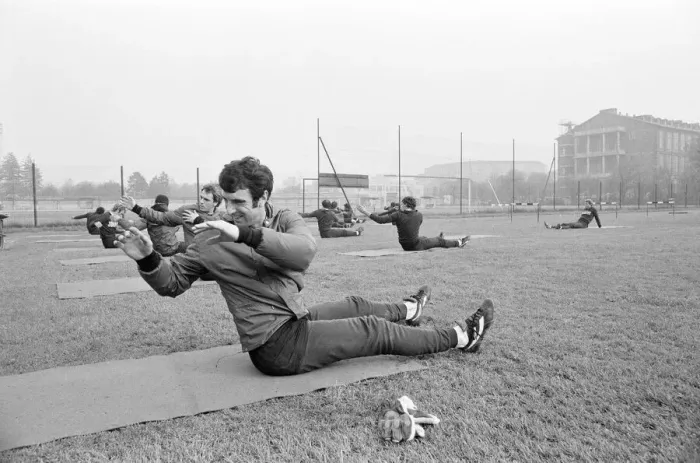 Framed Print : Dino Zoff, goalkeeper for Juventus, pictured during team training session in Turin, Italy Framed Print : Dino Zoff, goalkeeper for Juventus, pictured during team training session in Turin, Italy