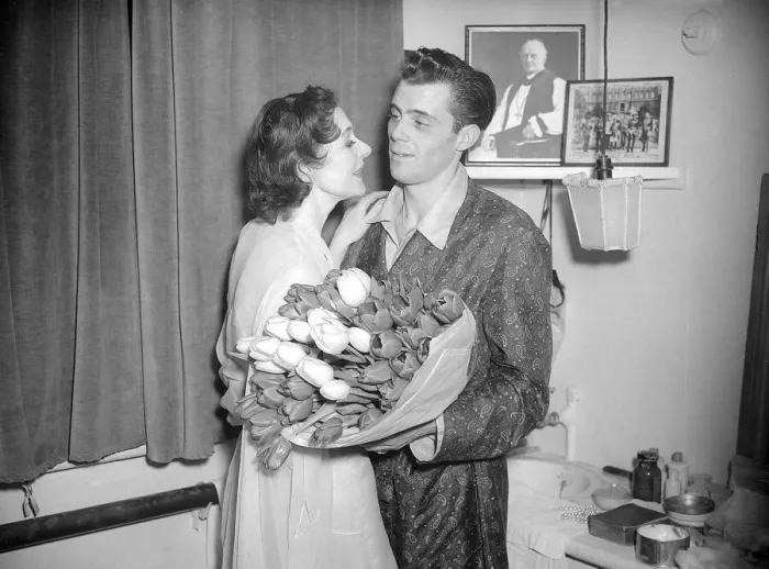 Framed Print : Dirk Bogarde in a Noel Coward Production, March 1952 Framed Print : Dirk Bogarde in a Noel Coward Production, March 1952