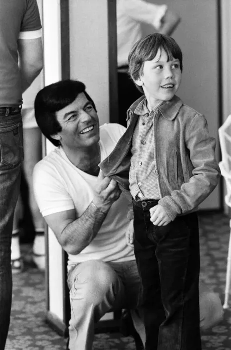 Framed Print : Disc Jockey Tony Blackburn and his son Simon, 8, at Thorpe Park Framed Print : Disc Jockey Tony Blackburn and his son Simon, 8, at Thorpe Park