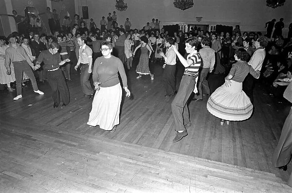 Disco Dancing at the Winter Gardens, Cleethorpes, Lincs. April 1978 78-1835-003
