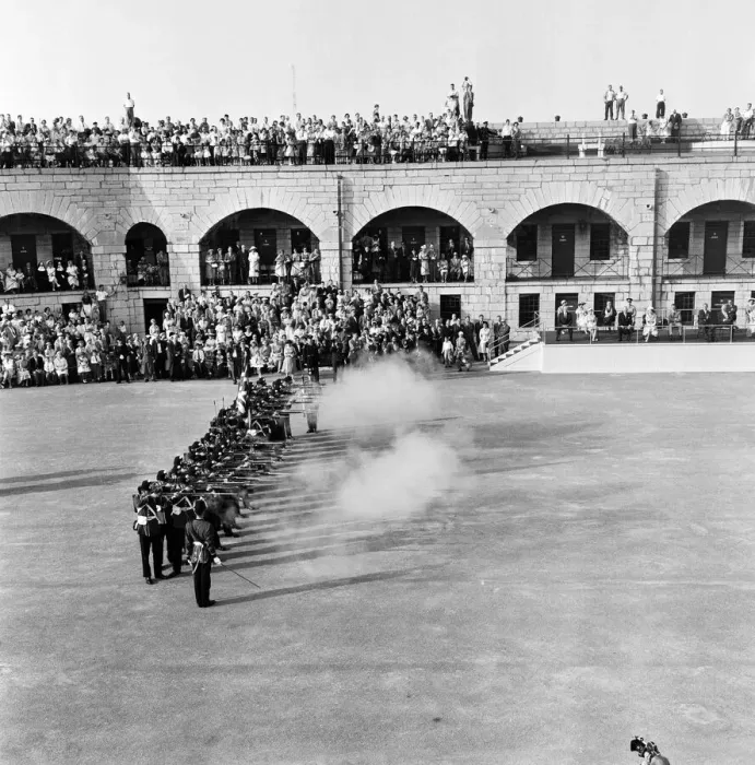 Framed Print : A display by Fort Henry Guards for Queen Elizabeth II and the Duke of Edinburgh Framed Print : A display by Fort Henry Guards for Queen Elizabeth II and the Duke of Edinburgh