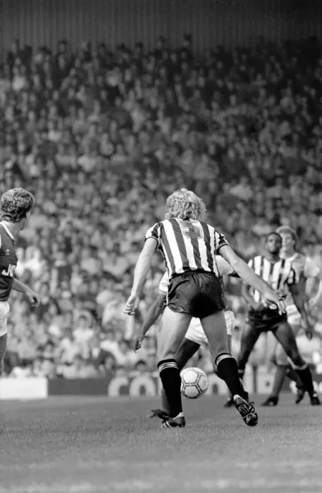 Framed Print : Division 1 football. Arsenal 0 v. Newcastle 0. September 1985 LF15-22-032
