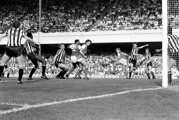 Division 1 football. Arsenal 0 v. Newcastle 0. September 1985 LF15-22-009