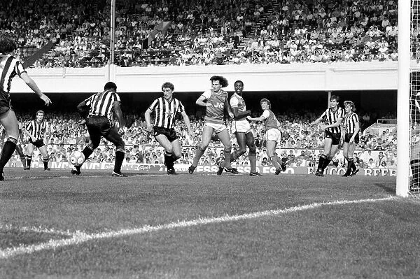 Division 1 football. Arsenal 0 v. Newcastle 0. September 1985 LF15-22-010
