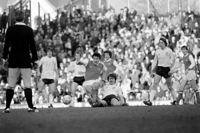Framed Print : Division 1 football. Arsenal 1 v. Ipswich 0. March 1982 LF08-12-079 Framed Print : Division 1 football. Arsenal 1 v. Ipswich 0. March 1982 LF08-12-079