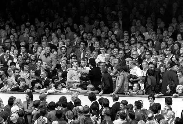 Division 1 football. Arsenal 1 v. Nottingham Forest 0. September 1980 LF04-37-029