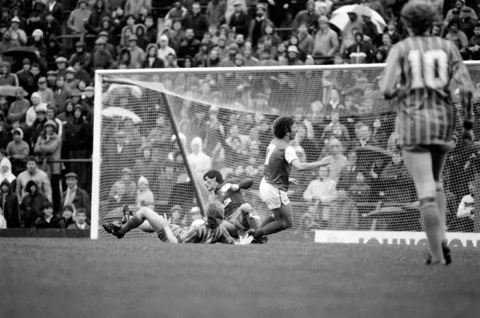 Framed Print : Division 1 football. Arsenal 1 v. Coventry 0. October 1983 LF14-01-011 Framed Print : Division 1 football. Arsenal 1 v. Coventry 0. October 1983 LF14-01-011