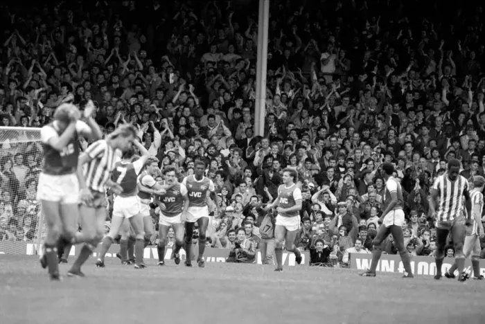 Framed Print : Division 1 football. Arsenal 1 v. Sheffield Wednesday 1. September 1985 LF15-15-094