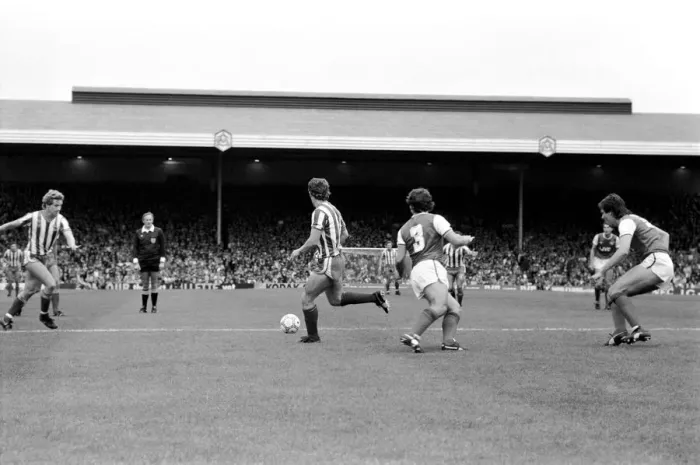 Framed Print : Division 1 football. Arsenal 1 v. Sheffield Wednesday 1. September 1985 LF15-15-091 Framed Print : Division 1 football. Arsenal 1 v. Sheffield Wednesday 1. September 1985 LF15-15-091