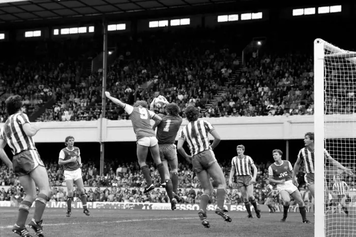 Framed Print : Division 1 football. Arsenal 1 v. Sheffield Wednesday 1. September 1985 LF15-15-015 Framed Print : Division 1 football. Arsenal 1 v. Sheffield Wednesday 1. September 1985 LF15-15-015
