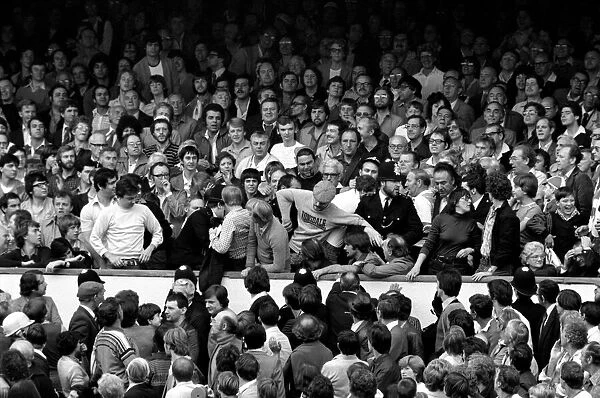Division 1 football. Arsenal 1 v. Nottingham Forest 0. September 1980 LF04-37-065
