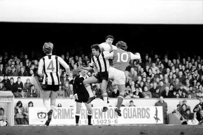 Framed Print : Division 1 football. Arsenal 1 v. Notts County. February 1982 LF08-28-035 Framed Print : Division 1 football. Arsenal 1 v. Notts County. February 1982 LF08-28-035