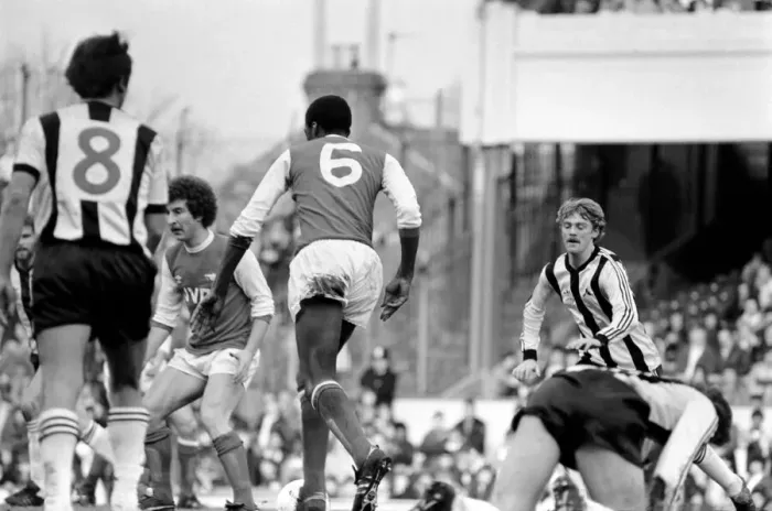 Framed Print : Division 1 football. Arsenal 1 v. Notts County. February 1982 LF08-28-046 Framed Print : Division 1 football. Arsenal 1 v. Notts County. February 1982 LF08-28-046