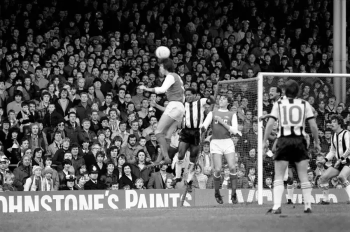 Framed Print : Division 1 football. Arsenal 1 v. Notts County. February 1982 LF08-28-050