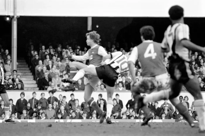 Framed Print : Division 1 football. Arsenal 1 v. Notts County. February 1982 LF08-28-042 Framed Print : Division 1 football. Arsenal 1 v. Notts County. February 1982 LF08-28-042