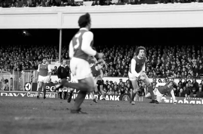 Framed Print : Division 1 football. Arsenal 1 v. Wolves 0. December 1980 LF05-31-016 Framed Print : Division 1 football. Arsenal 1 v. Wolves 0. December 1980 LF05-31-016