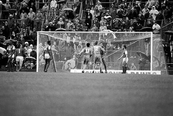 Division 1 football. Arsenal 1 v. Coventry 0. October 1983 LF14-01-062