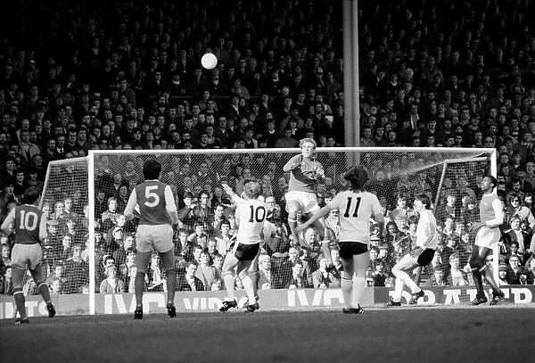 Division 1 football. Arsenal 1 v. Ipswich 0. March 1982 LF08-12-009