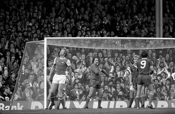 Division 1 football. Arsenal 1 v. Leicester 0. October 1980 LF04-38-031