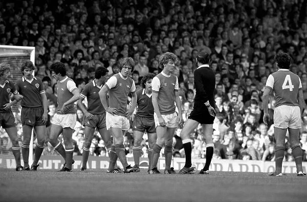 Division 1 football. Arsenal 1 v. Leicester 0. October 1980 LF04-38-018
