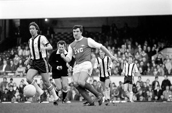 Division 1 football. Arsenal 1 v. Notts County. February 1982 LF08-28-029