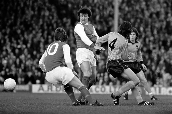 Division 1 football. Arsenal 1 v. Wolves 0. December 1980 LF05-31-036