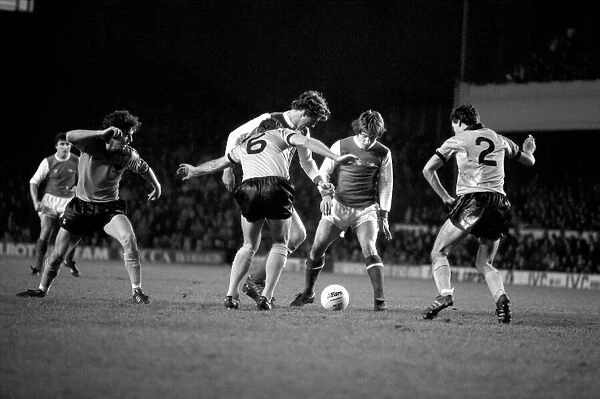Division 1 football. Arsenal 1 v. Wolves 0. December 1980 LF05-31-020