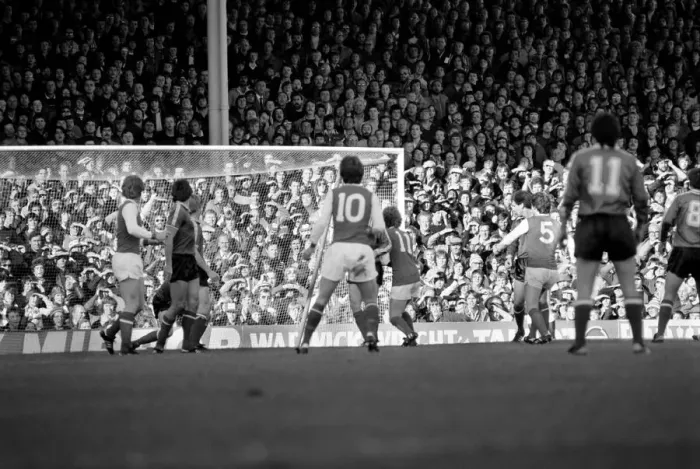 Framed Print : Division 1 football. Arsenal 2 v. Sunderland 2. October 1980 LF04-44-026 Framed Print : Division 1 football. Arsenal 2 v. Sunderland 2. October 1980 LF04-44-026