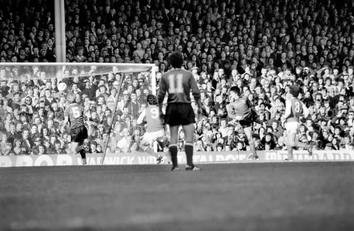Framed Print : Division 1 football. Arsenal 2 v. Sunderland 2. October 1980 LF04-44-067 Framed Print : Division 1 football. Arsenal 2 v. Sunderland 2. October 1980 LF04-44-067