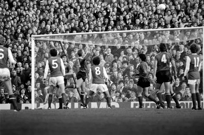 Framed Print : Division 1 football. Arsenal 2 v. Sunderland 2. October 1980 LF04-44-077 Framed Print : Division 1 football. Arsenal 2 v. Sunderland 2. October 1980 LF04-44-077
