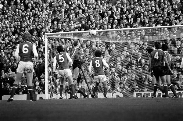 Division 1 football. Arsenal 2 v. Sunderland 2. October 1980 LF04-44-078