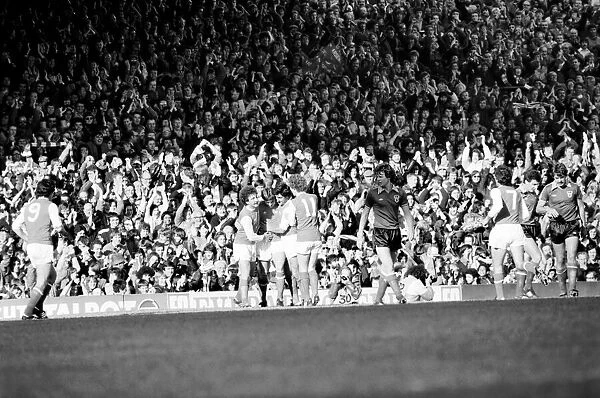 Division 1 football. Arsenal 2 v. Sunderland 2. October 1980 LF04-44-114