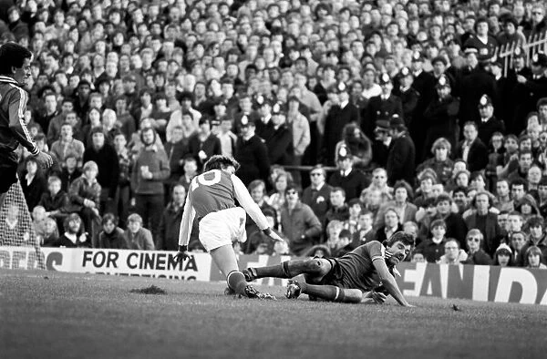 Division 1 football. Arsenal 2 v. Sunderland 2. October 1980 LF04-44-040