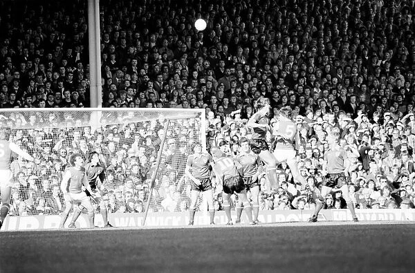 Division 1 football. Arsenal 2 v. Sunderland 2. October 1980 LF04-44-032