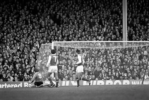 Division 1 football. Arsenal 2 v. Sunderland 2. October 1980 LF04-44-044