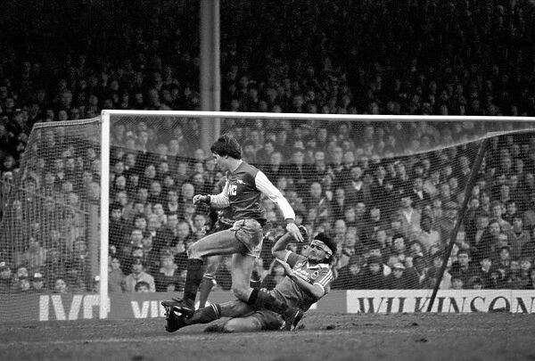 Division 1 football. Arsenal 3 v. Brighton and Hove Albion 1. February 1983 LF12-26-071