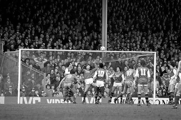 Division 1 football. Arsenal 3 v. Brighton and Hove Albion 1. February 1983 LF12-26