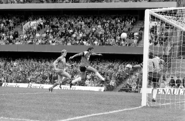 Framed Print : Division 1 football. Chelsea 2 v. Southampton 0 September 1985 LF15-16-014 Framed Print : Division 1 football. Chelsea 2 v. Southampton 0 September 1985 LF15-16-014