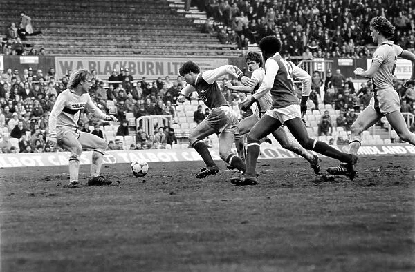 Division 1 football. Coventry 1 v. Arsenal 0. March 1982 LF08-06-004