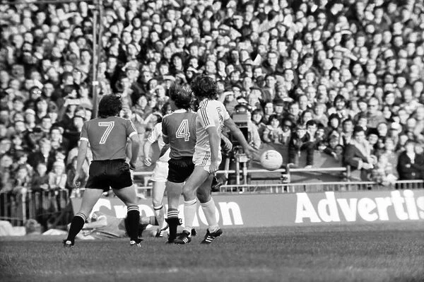 Division 1 football. Crystal Palace 1 v. Manchester United 0 November 1980 LF05-08-136