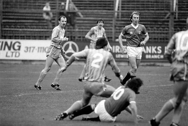 Division 1 football. West Ham United 1 v. Liverpool 3. October 1983 LF14-05-027