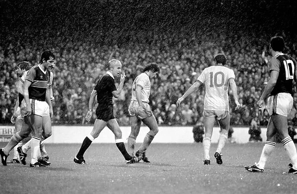 Division 1 football. West Ham United 1 v. Liverpool 3. October 1983 LF14-05-117