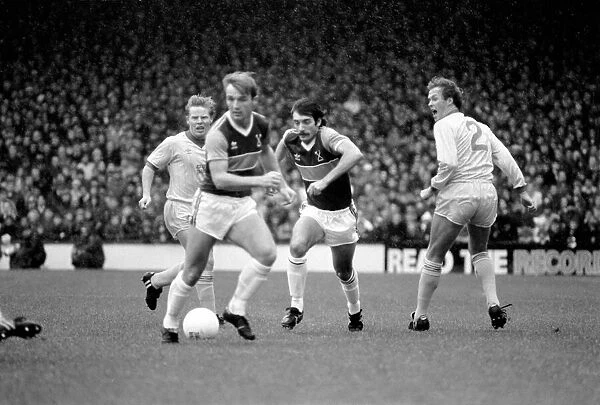 Division 1 football. West Ham United 1 v. Liverpool 3. October 1983 LF14-05-100