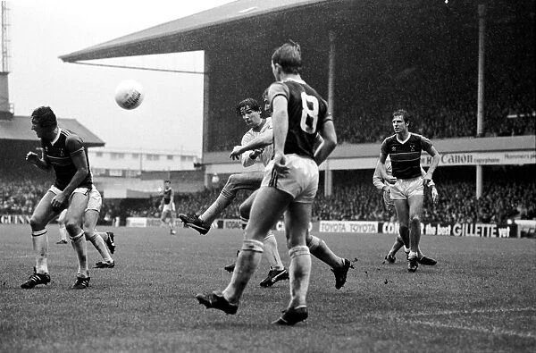 Division 1 football. West Ham United 1 v. Liverpool 3. October 1983 LF14-05-045